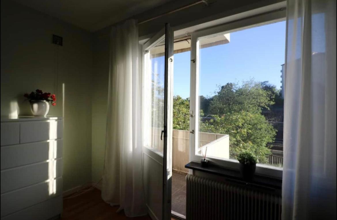 Trivsamma Lagenheter Med Fri Parkering Lägenhet Stockholm Exteriör bild